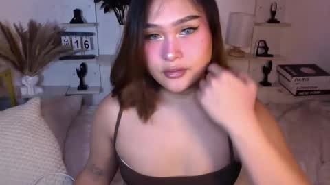 Queen Eva Mazikeen online show from December 2025 06:14:01 PM