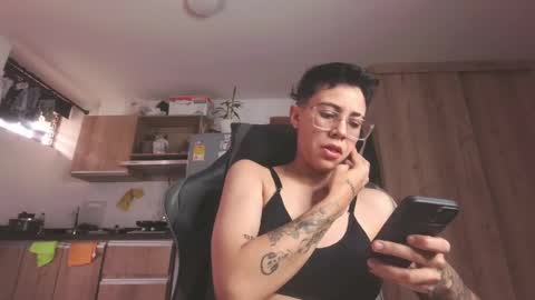Eva cute online show from May 2026 12:44:01 PM