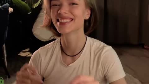 Snapshot of eva_natsumi chatting on January 2026 04:43:02 PM Eva online show from January 2026 04:43:02 PM