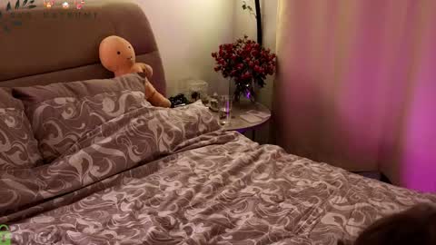 Snapshot of eva_natsumi chatting on April 2026 10:13:01 AM Eva online show from April 2026 10:13:01 AM