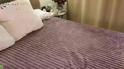 Snapshot of eva_natsumi chatting on April 2026 10:20:02 AM Eva online show from April 2026 10:20:02 AM