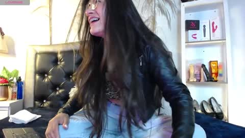 Snapshot of eva_notty_ chatting on February 2025 12:58:01 PM Eva Notty online show from February 2025 12:58:01 PM