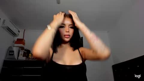 Snapshot of eva_penelope chatting on May 2026 03:11:02 AM EVA online show from May 2026 03:11:02 AM