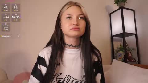 Snapshot of eva_pixie chatting on September 2025 04:20:02 PM Eva online show from September 2025 04:20:02 PM