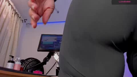 Eva online show from December 2025 11:23:01 PM