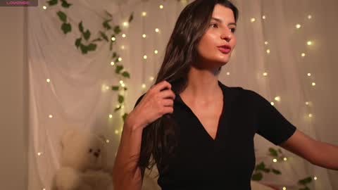 Snapshot of eva_ro chatting on January 2025 05:04:01 PM EVA  online show from January 2025 05:04:01 PM