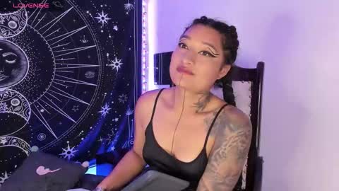 Eva  online show from October 2025 09:10:01 AM