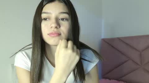 Snapshot of eva_sin18 chatting on May 2026 11:54:01 PM Eva Sin online show from May 2026 11:54:01 PM