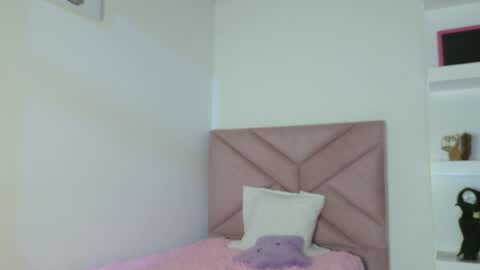 Snapshot of eva_sin18 chatting on May 2026 12:30:01 AM Eva Sin online show from May 2026 12:30:01 AM