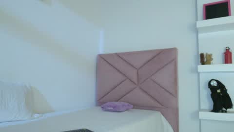 Snapshot of eva_sin18 chatting on May 2026 12:18:02 AM Eva Sin online show from May 2026 12:18:02 AM