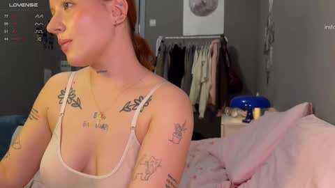eva_swag online show from November 2025 06:29:01 PM