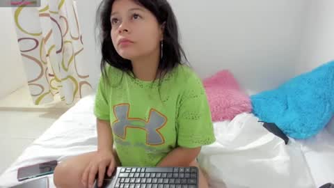 Snapshot of eva_sweet2 chatting on January 2025 04:51:02 PM Estefania online show from January 2025 04:51:02 PM