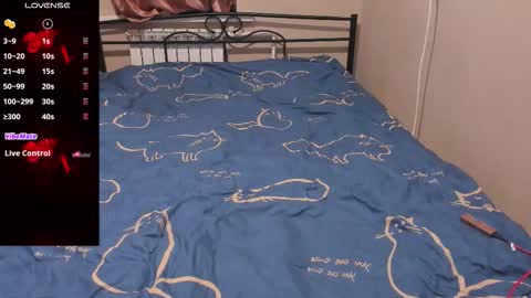 Snapshot of eva_zero chatting on December 2025 02:04:02 PM Eva online show from December 2025 02:04:02 PM