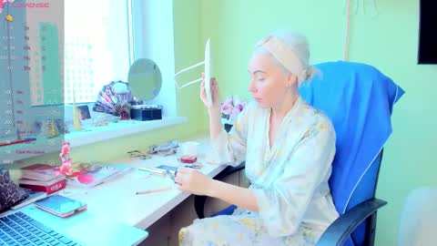 Snapshot of evaa1980 chatting on December 2025 10:19:01 AM Eva online show from December 2025 10:19:01 AM