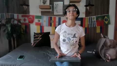 Snapshot of evaa_campbell chatting on June 2026 01:09:02 PM Eva online show from June 2026 01:09:02 PM
