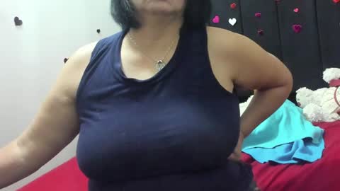 Snapshot of evaaross chatting on May 2026 09:44:02 PM Eva online show from May 2026 09:44:02 PM