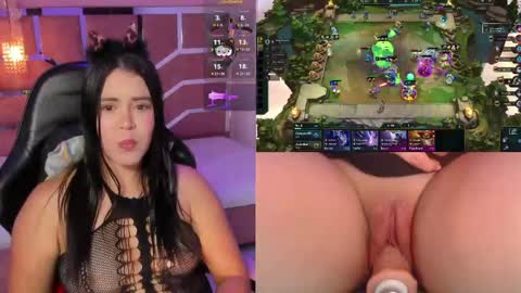 Snapshot of evabloom_ chatting on April 2026 09:29:02 PM EvaBloom online show from April 2026 09:29:02 PM