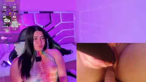 Snapshot of evabloom_ chatting on April 2026 01:42:02 AM EvaBloom online show from April 2026 01:42:02 AM