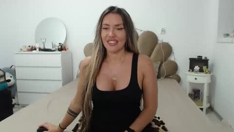 EvaBomb online show from September 2025 08:43:02 PM