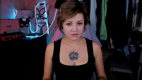 Snapshot of evabrownie chatting on October 2025 09:49:01 AM Eva Brownie online show from October 2025 09:49:01 AM