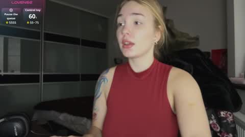 evacarter1 online show from October 2025 07:53:02 AM