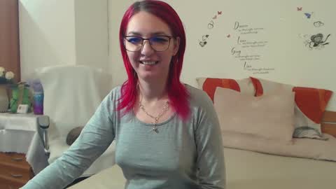 Snapshot of evadesireone chatting on February 2025 02:04:02 PM EvadesireONE online show from February 2025 02:04:02 PM