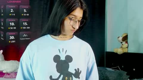 Snapshot of evah_lee chatting on December 2025 04:09:01 AM Evah Lee online show from December 2025 04:09:01 AM