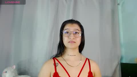 Snapshot of evah_lee chatting on February 2026 01:55:01 AM Evah Lee online show from February 2026 01:55:01 AM