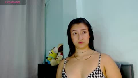 Snapshot of evah_lee chatting on March 2026 01:23:02 AM Evah Lee online show from March 2026 01:23:02 AM