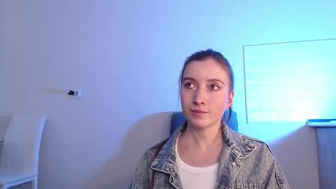 Snapshot of evahailey_ chatting on March 2026 04:05:01 AM Eva online show from March 2026 04:05:01 AM