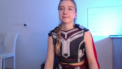 Snapshot of evahailey_ chatting on May 2026 04:40:01 AM Eva online show from May 2026 04:40:01 AM