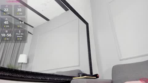 evahalston online show from April 2026 07:59:02 PM