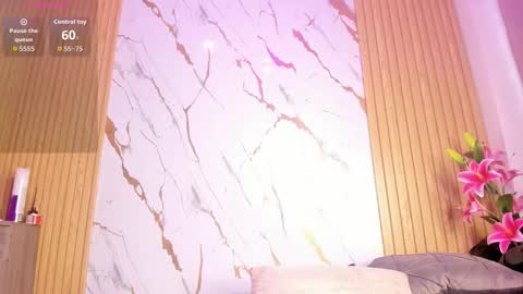 EvaJohnss online show from October 2025 01:42:02 PM