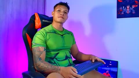 Snapshot of evan_greey chatting on November 2025 11:37:02 PM EVAN GREY online show from November 2025 11:37:02 PM