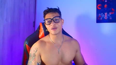 Snapshot of evan_greey chatting on November 2025 02:23:02 AM EVAN GREY online show from November 2025 02:23:02 AM