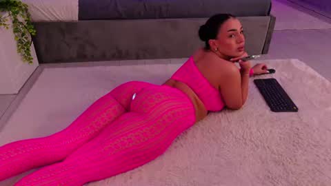 Snapshot of evanew_ chatting on June 2026 12:03:02 PM Eva online show from June 2026 12:03:02 PM