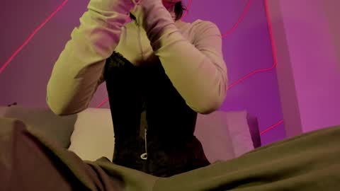 Eva online show from December 2024 01:07:02 PM