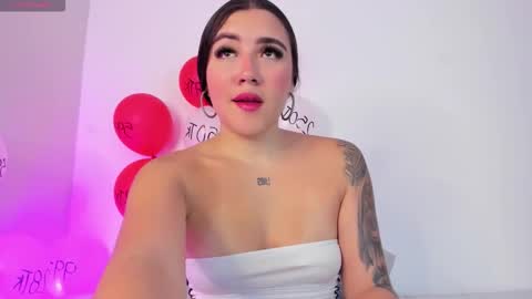 Snapshot of evangelyn_cute chatting on February 2026 01:44:02 PM katalina online show from February 2026 01:44:02 PM