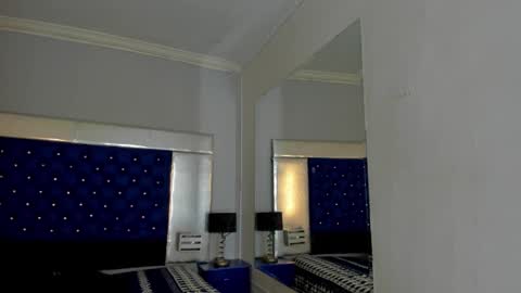 evanllelyne online show from October 2025 01:00:01 PM