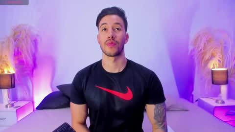 E V A N S online show from October 2025 08:39:01 PM