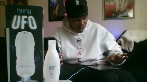 evanschris2048 online show from February 2025 05:37:02 PM