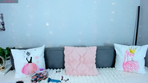 Snapshot of evarey_ chatting on December 2025 05:15:02 AM Adelina online show from December 2025 05:15:02 AM