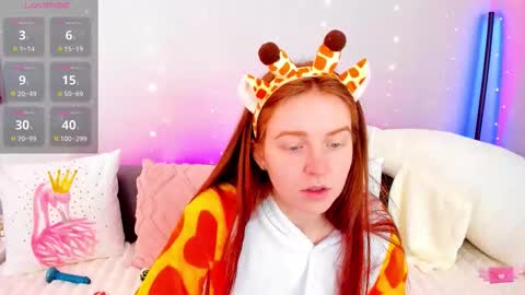 Snapshot of evarey_ chatting on February 2026 06:22:01 AM Adelina online show from February 2026 06:22:01 AM