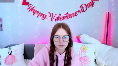 Snapshot of evarey_ chatting on February 2026 09:13:02 AM Adelina online show from February 2026 09:13:02 AM