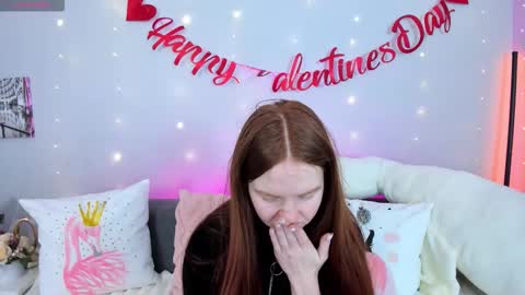 Snapshot of evarey_ chatting on February 2026 05:03:02 AM Adelina online show from February 2026 05:03:02 AM