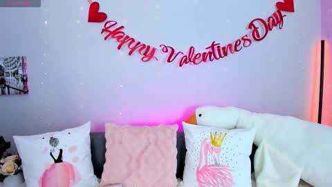 Snapshot of evarey_ chatting on February 2026 05:03:01 AM Adelina online show from February 2026 05:03:01 AM