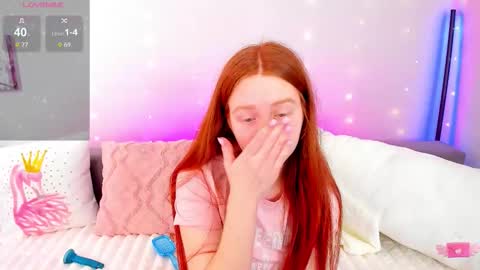 Snapshot of evarey_ chatting on March 2026 05:34:01 AM Adelina online show from March 2026 05:34:01 AM