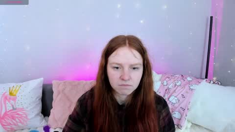 Snapshot of evarey_ chatting on April 2026 04:28:02 AM Adelina online show from April 2026 04:28:02 AM