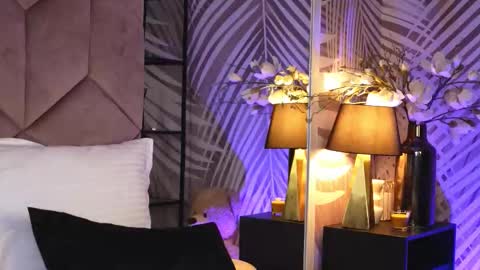 EvaRhea online show from November 2025 04:01:02 AM