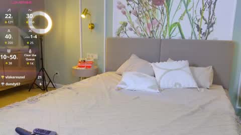 Snapshot of evarose10 chatting on April 2026 01:01:01 AM evarose10 online show from April 2026 01:01:01 AM